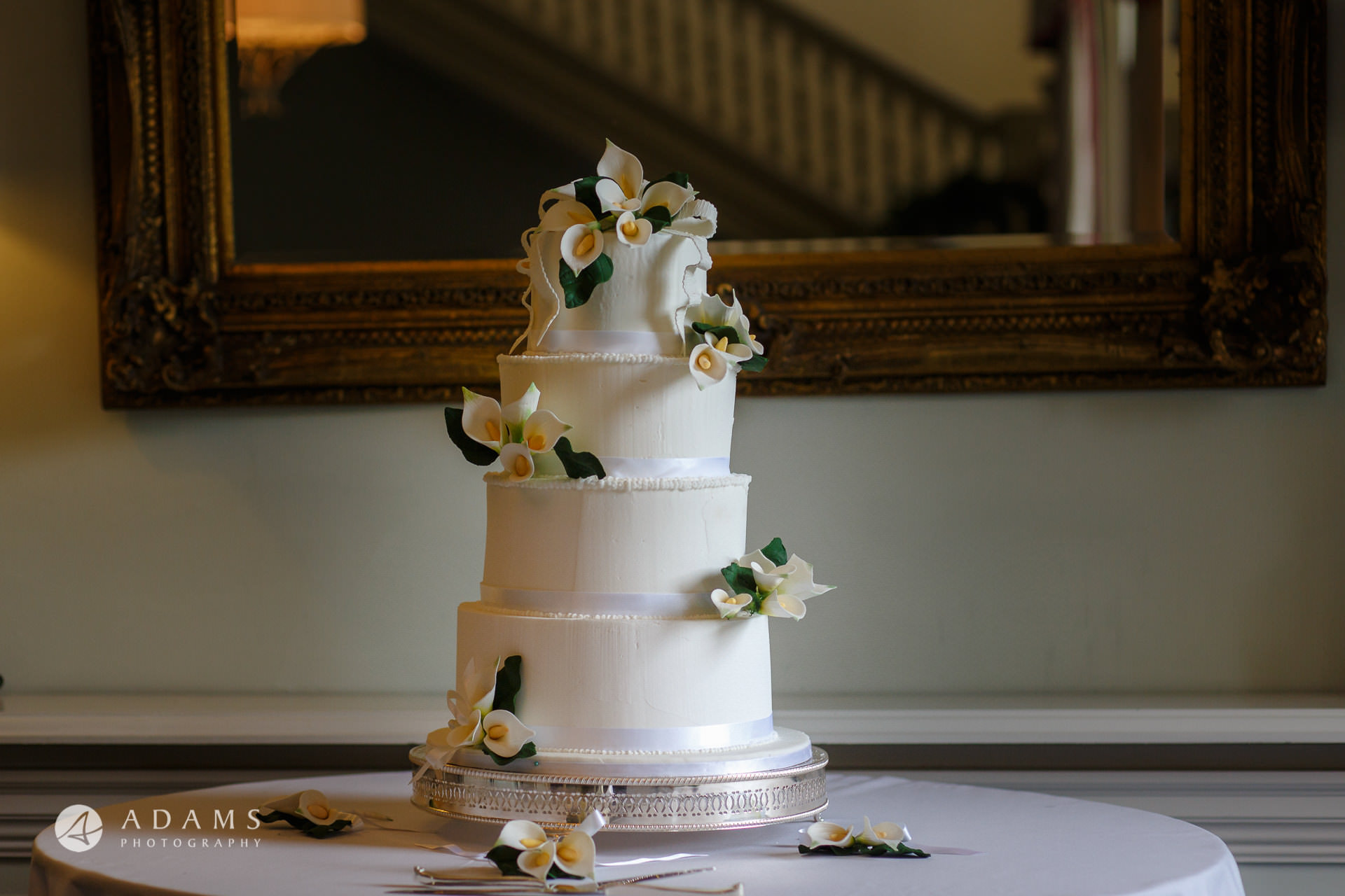 wedding cake at Morden Hall