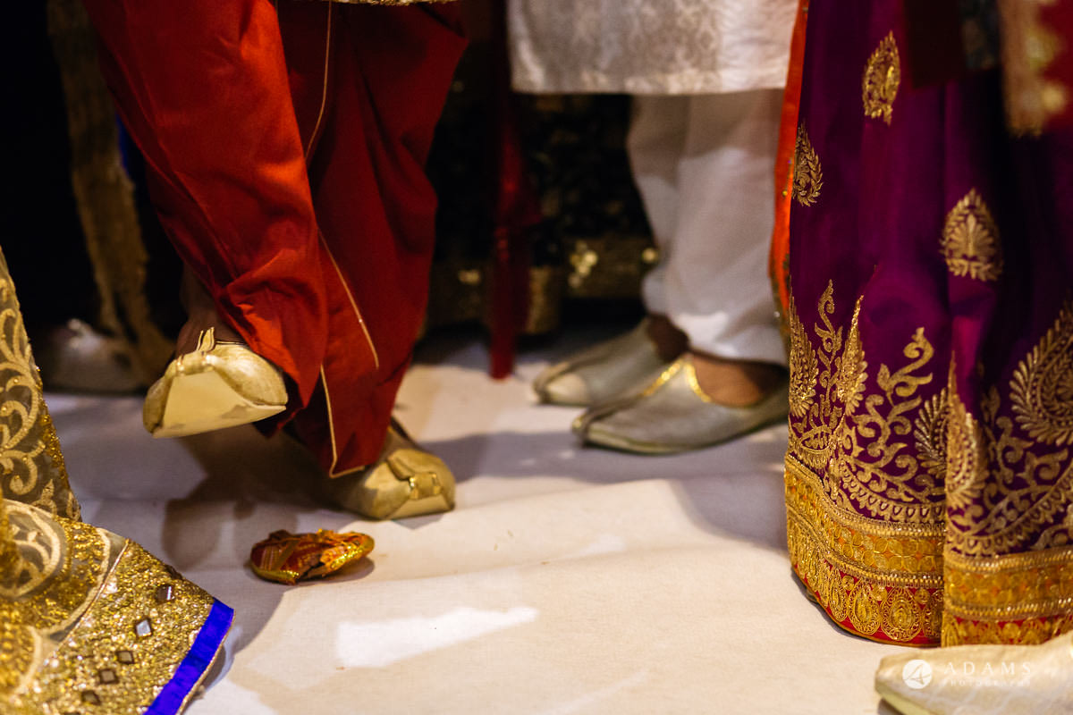 Hindu Wedding Premier Banqueting London Photos | Devina & Aakash 13