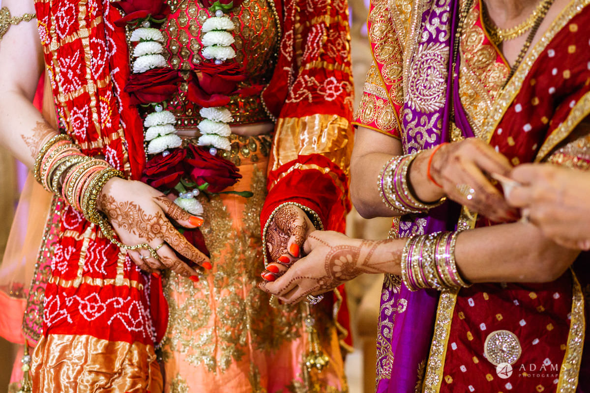 Hindu Wedding Premier Banqueting London Photos | Devina & Aakash 25