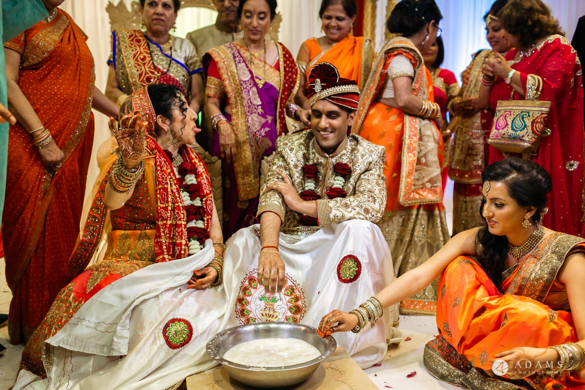 Hindu Wedding Premier Banqueting London Photos | Devina & Aakash 32