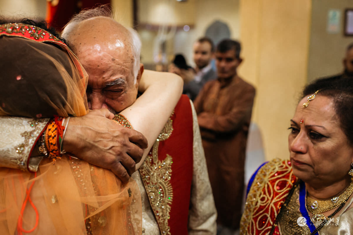 Hindu Wedding Premier Banqueting London Photos | Devina & Aakash 70