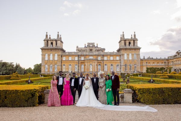 group family photo in front of the Blenheim Palace