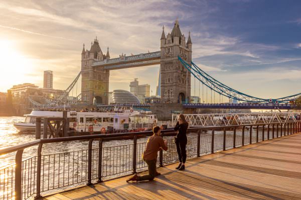 Wedding Proposal Photography with Tower Bridge in the background